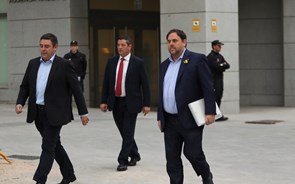 Prisão preventiva sem fiança para oito ex-governantes do Governo da Catalunha
