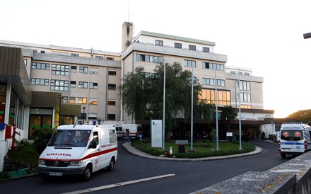 Doente internado com legionella morreu no Centro Hospitalar de Coimbra