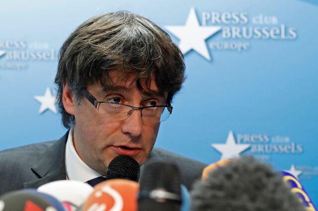 Procuradoria espanhola opõe-se a videoconferência e aumenta pressão sobre Puigdemont 