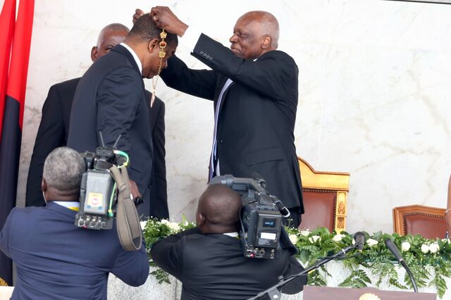A intriga tomou conta de Angola