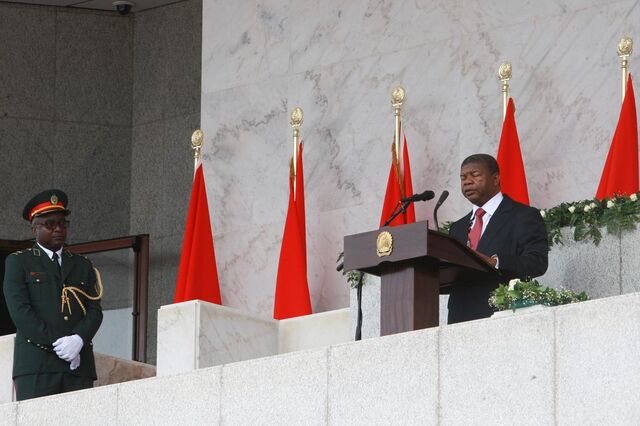 Presidente de Angola diz que Sonangol é 'galinha dos ovos de ouro'