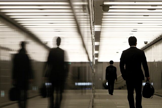 Donos de micro e pequenas empresas são mal pagos e felizes
