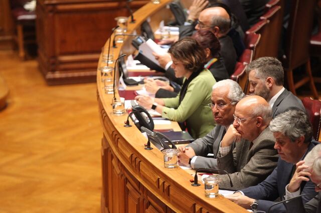 Governo gasta demais? Frente a frente entre dois economistas