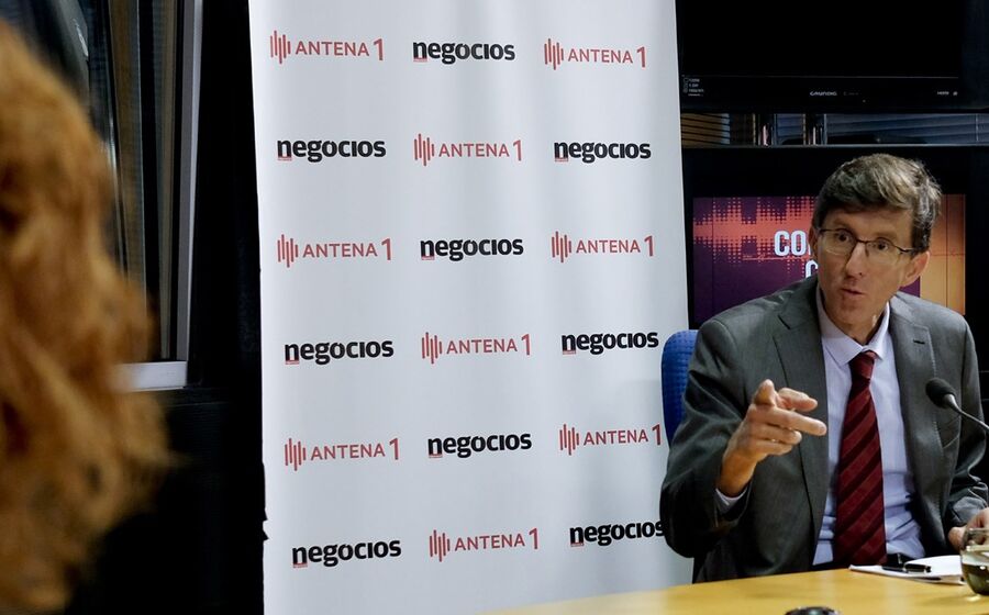 Presidente da Carris: 'Novos autocarros vão chegar na segunda metade de 2018' clip 4 investimento.mp4