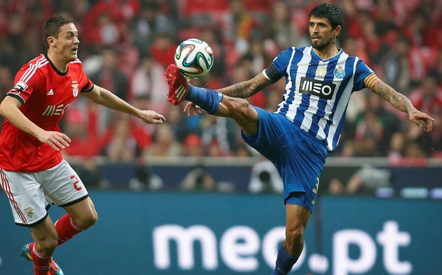 Lucho González FC Porto Matic Estádio do Dragão
