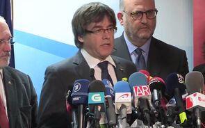 Puigdemont quer reunir-se com Rajoy fora de Espanha
