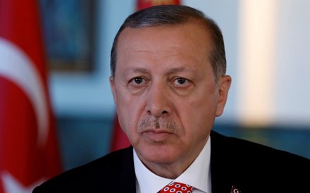 Presidente turco marca eleições antecipadas para 24 de Junho 