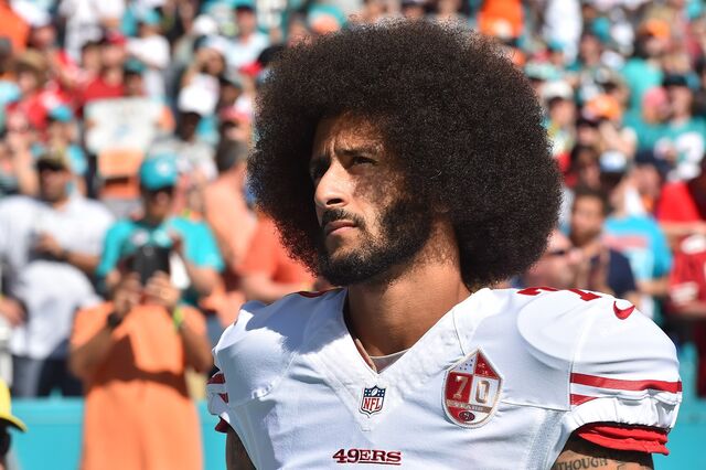 Nike recupera em bolsa e Kaepernick 'dá' 43 milhões em publicidade à marca