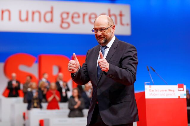 SPD em queda nas sondagens e dividido sobre novo governo com Merkel