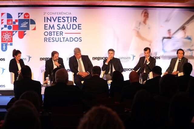 'A prioridade passa por orçamentos plurianuais para a saúde'