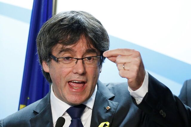 Constitucional espanhol vai analisar esta terça-feira alegações de Puigdemont