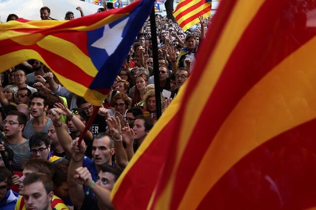 Entre 100 mil e 200 mil pessoas pedem libertação dos presos catalães 