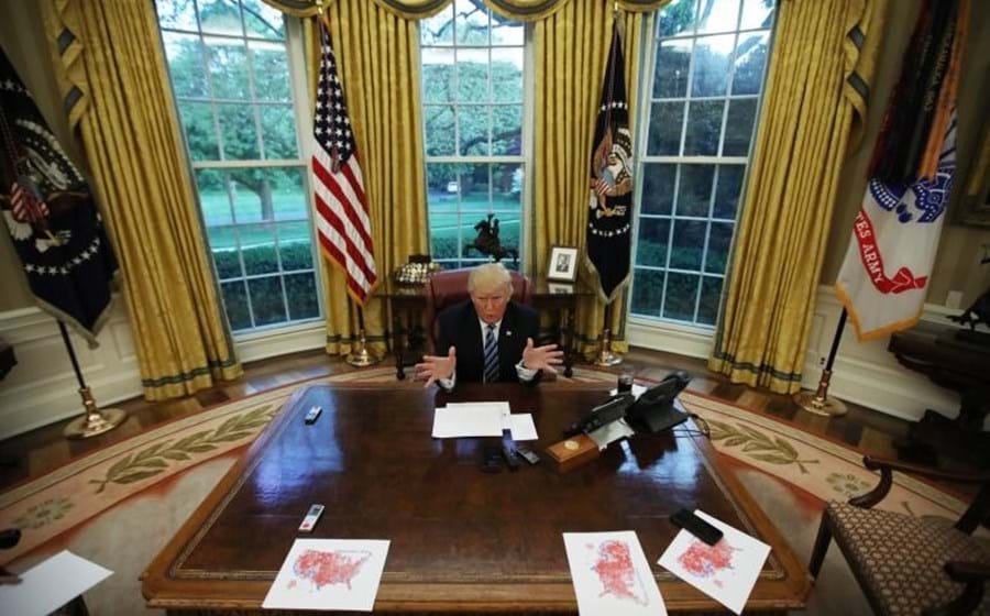 O presidente dos Estados Unidos durante uma entrevista à Reuters na Sala Oval da Casa Branca.