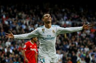 Cristiano Ronaldo - Real Madrid (jogou no Sporting): 304,4 milhões de seguidores