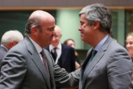 Um dos primeiros temas a ser discutido nas reuniões do Eurogrupo já sob a liderança de Centeno é a sucesso de Vítor Constâncio como vice-presidente do Banco Central Europeu. Em fevereiro, os ministros das Finanças da Zona Euro apoiam Luis de Guindo, o ministro da Economia espanhol, que viria a ficar com o cargo.