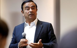 Renault afasta Carlos Ghosn, mas não o demite