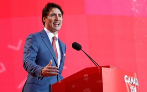 Justin Trudeau é reeleito no Canadá, mas perde maioria absoluta
