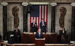Donald Trump declara 'novo momento americano' no discurso do Estado da União