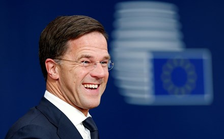 Projeção dá reeleição de Rutte como primeiro-ministro holandês