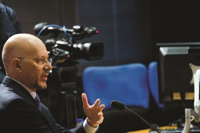 'No mínimo, devemos pôr a dívida em 100% ou 90% do PIB no espaço de 10 anos'