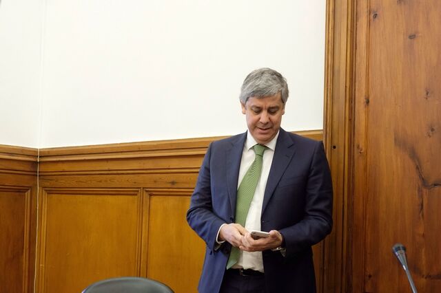 Centeno avisa deputados para “implicações” de cortar receita ou subir despesa