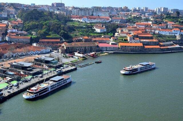 Pine Cliffs oferece 400 empregos e a Douro Azul 100