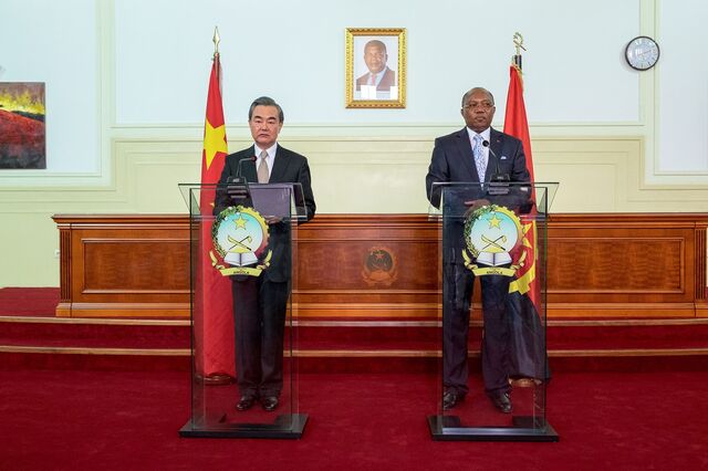 China não está preocupada com dívida de Angola 