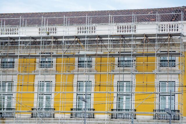 Projectos de eficiência energética poupam 11 milhões anuais ao Estado