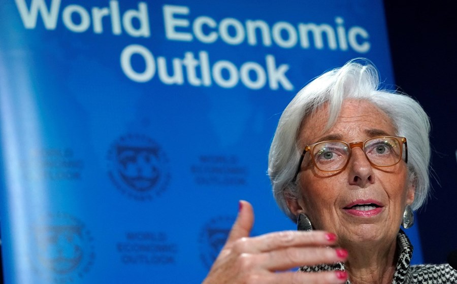 A secretária-geral do FMI, Christine Lagarde, estará em vários dos acontecimentos em Davos. Logo a 23 estará no painel das co-presidentes. Nesse mesmo dia estará também no painel sobre um futuro de partilha num mundo fragmentado. A 24 falará sobre soluções para o gap geracional na economia. No dia seguinte, a 25, estará a debater a refundação das finanças globais. Para no dia 26, debater as projecções económicas mundiais com o governador do Banco central do Japão, Haruhiko Kuroda, governador do banco central de Inglaterra, Mark Carney, e Mary Callahan Erdoes, CEO da JP Morgan Asset Management. 
