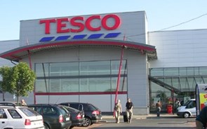 Tesco regressa aos lucros anuais e ganha 1.381 milhões de euros