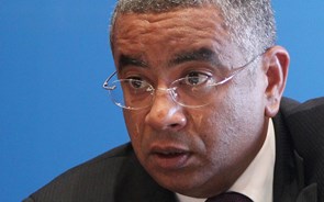 Carlos Silva evita decisão do Banco de Portugal sobre continuidade no Atlântico