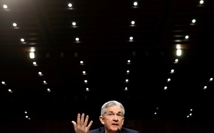 Powell estreia-se na Fed com subida de juros