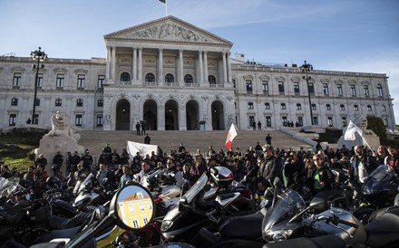 As imagens do protesto de milhares de motociclistas em várias cidades do país