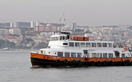 Mau tempo: Suspensa ligação fluvial da Transtejo entre Trafaria e Belém