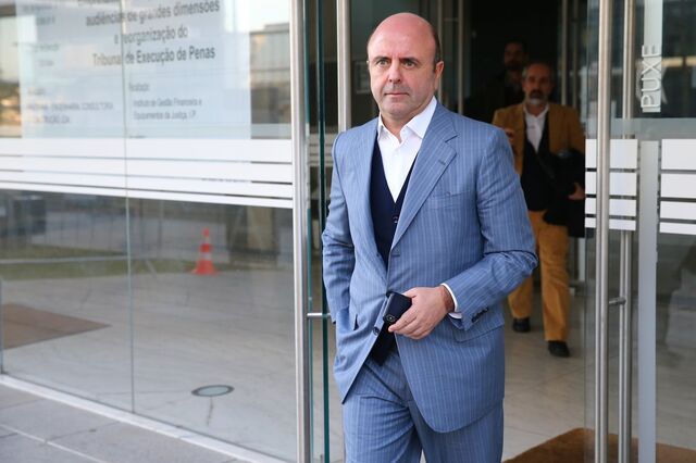 Ministério Público acusa sete arguidos no processo 'O negativo' que envolve Lalanda de Castro e Cunha Ribeiro