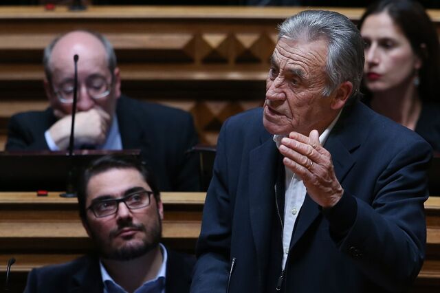 Jerónimo de Sousa defende recuperação do controlo público da EDP