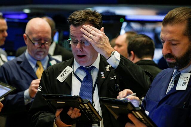 Tensões comerciais ao rubro atiram Wall Street para o vermelho