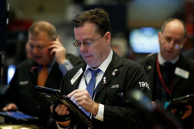 Europa em mínimos de mais de dois meses e petróleo quebra cerca de 2%