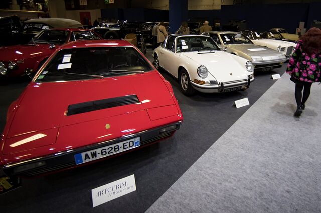 Salão Rétromobile de Paris em imagens