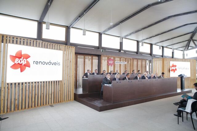 Lucros da EDP Renováveis caem 26% mas quase duplicam estimativas