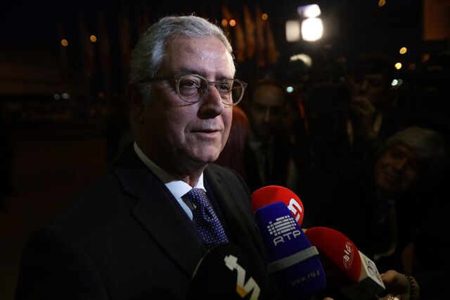 PSD emagrece direcção da bancada parlamentar