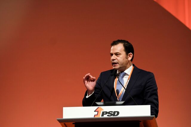 Montenegro: 'Está na altura de dizer que o PSD tem vida própria'