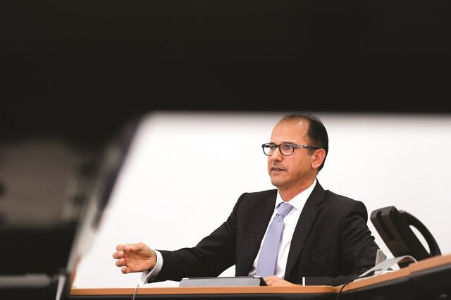 CTT lucram 9 milhões no semestre e reveem investimento em baixa