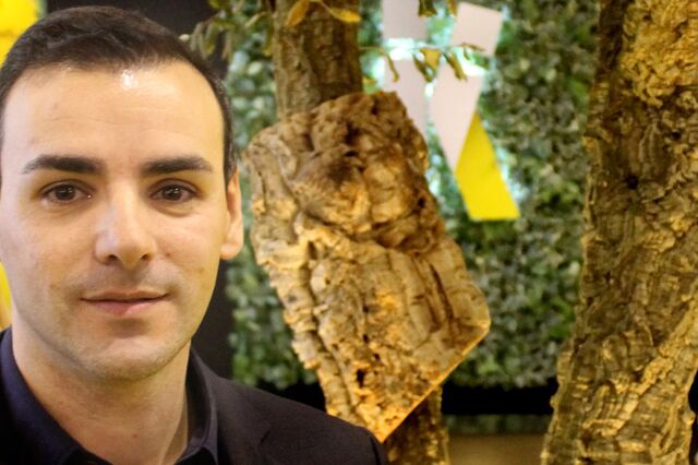 O sobreiro português que está a chamar a atenção na feira de tecnologia