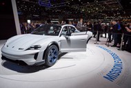 Porsche Mission E Cross Turismo