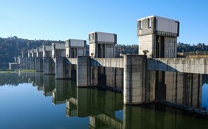 Energia renovável atinge pico de 1979 à boleia da hídrica