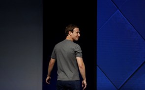 Facebook afunda 20% e perde 120 mil milhões de dólares em valor de mercado