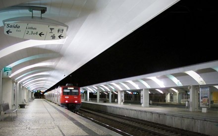 Circulação de comboios afetada nas linhas do Norte, Sintra e Cascais. Carris e Metro de Lisboa condicionados