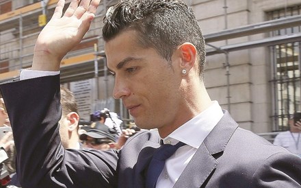 Fisco espanhol propõe a Ronaldo pagar 10 milhões e assumir culpa