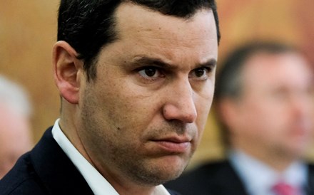 Galamba critica posição de Centeno sobre resgate à Grécia